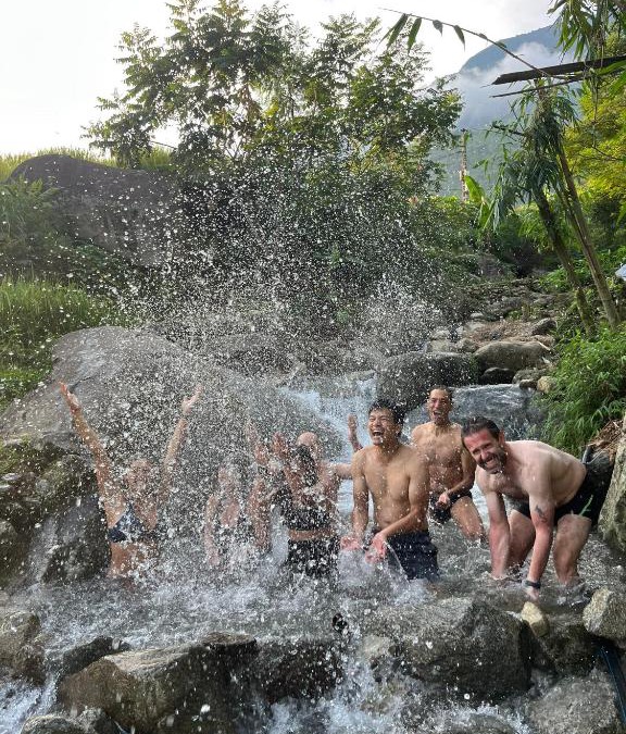 Hau Thao Bed & Breakfast | SaPa Hmong Streamside Homestay