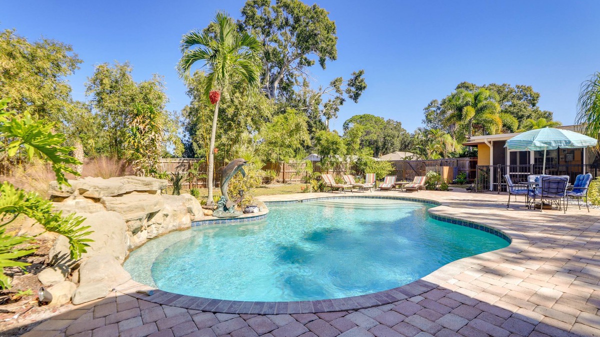 Flora Villa House | Sarasota Getaway w/Private Pool & Backyard Oasis!