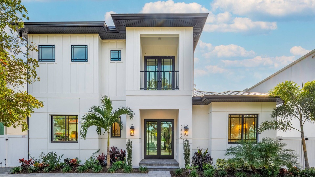 Arlington Park House | Sarasota Luxury Villa – 6BR w/Pool, Rooftop & Outdoor Kitchen