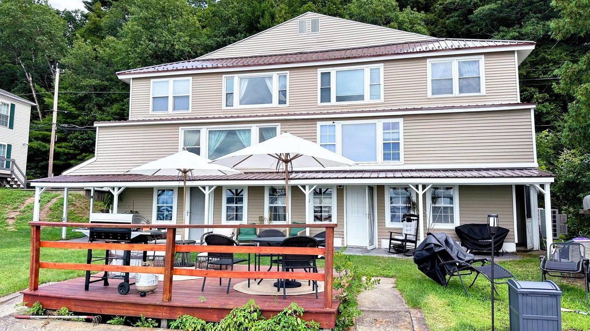 Saratoga Springs House | Saratoga Lakeside Retreat - 8 Bedrooms