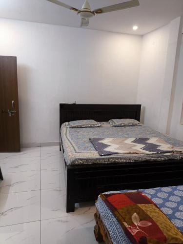 Mopidevi Hotel | Sarava Residency