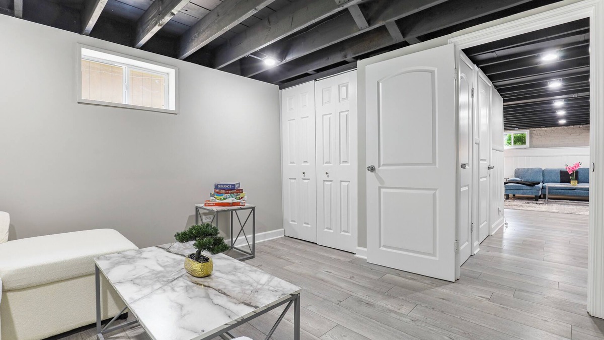 Skokie House | Sassy Stokie Stay: 3 BR+2BA Cozy Charming House