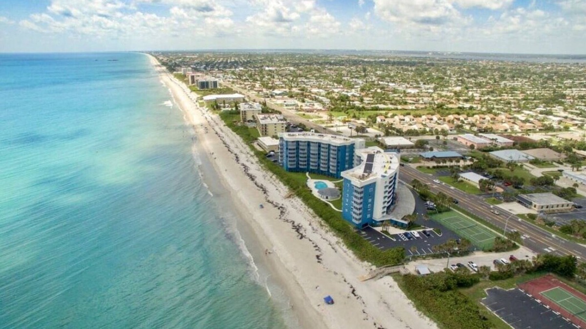 Gulfstream Beach Condo | Satellite Beach Direct Oceanfront on the Sand Renovated and Upgraded