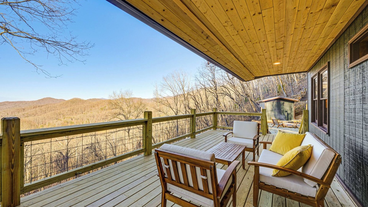 Franklin Cabin | Sauna + Views: Private Franklin Cabin on 10 Acres