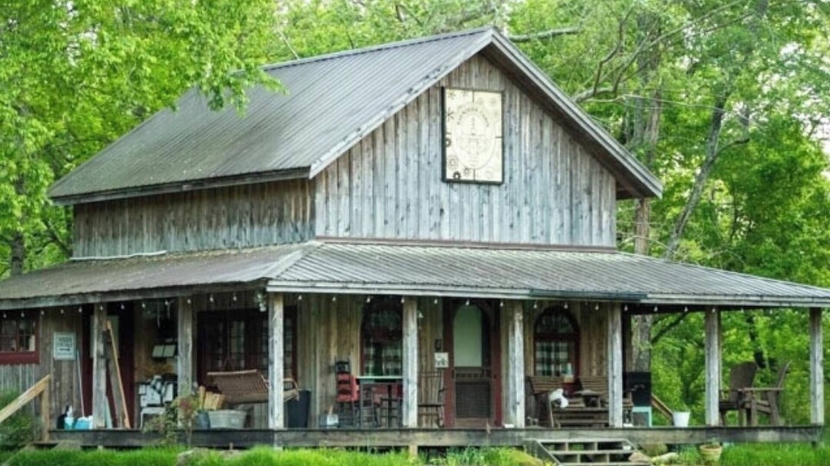Gamewell Cabin | Saunders Cabin Wifi. Creek w/fire pit, cornhole, ax board, horseshoes. big field