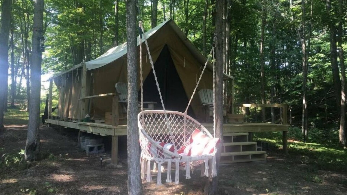 Rushville RV Rental | Savannah Safari Tent & Breakfast-FLX Glamping