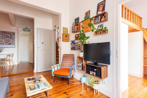 Santa Engracia Apartment | Say What Lisbon? — Street Art/Family Apartment