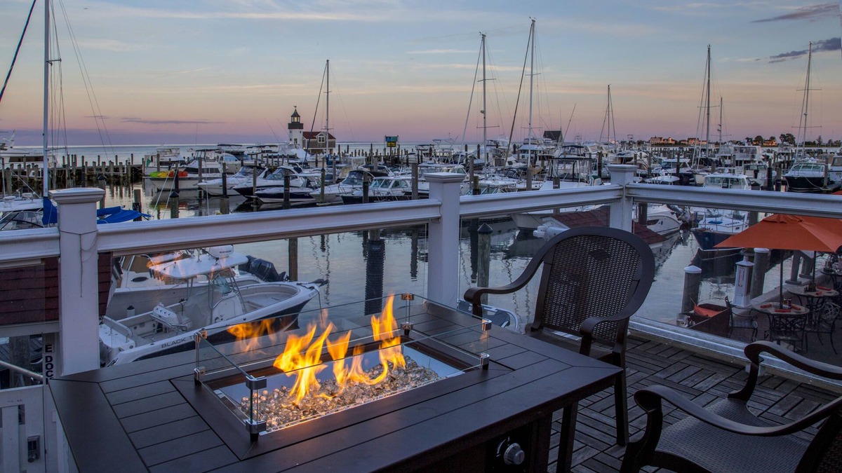 Old Saybrook Center Hotel | Saybrook Point Resort & Marina