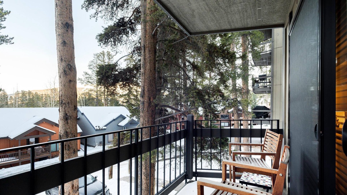 Park Forest Estates Condo | Scandi Chic Condo near Main Street