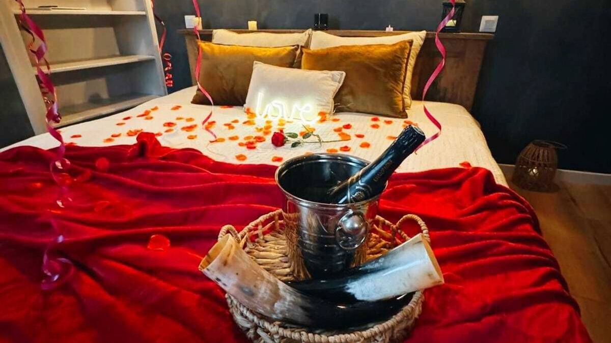 Saint-Maurice Apartment | Scandinavian escape, heart of Nordic times/Private spa/Cinema/10 min center