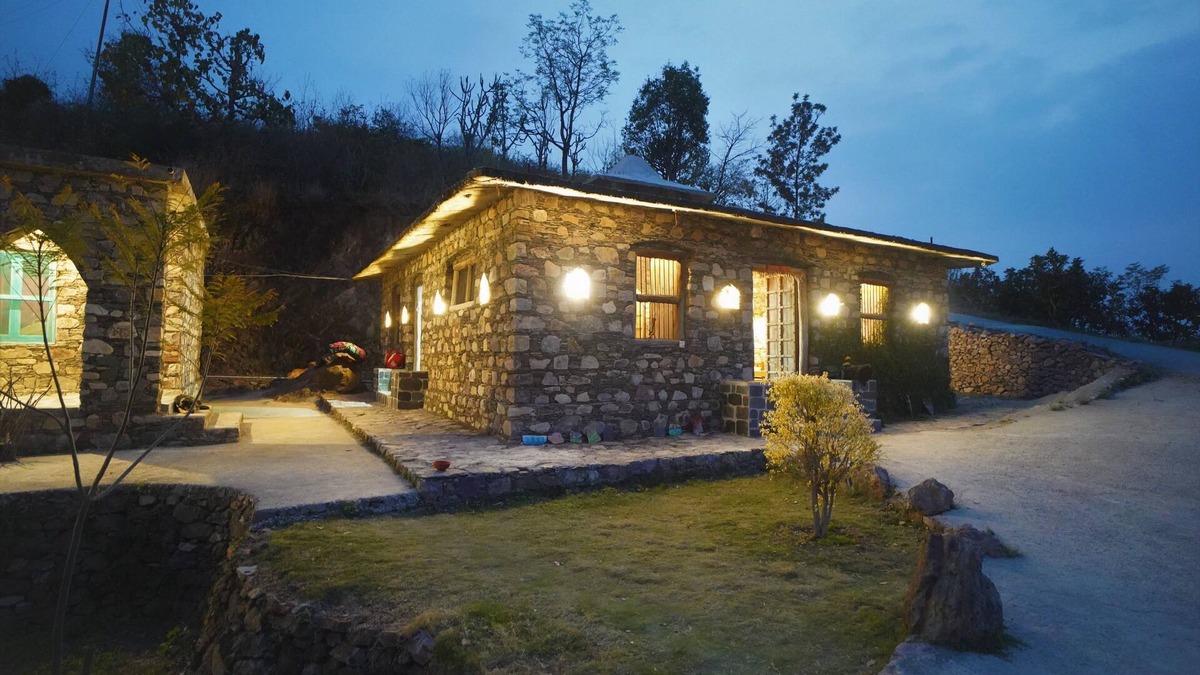Dehradun House | Scenic & Beautiful Cottages for self awareness, nature and healing. (Room 2)
