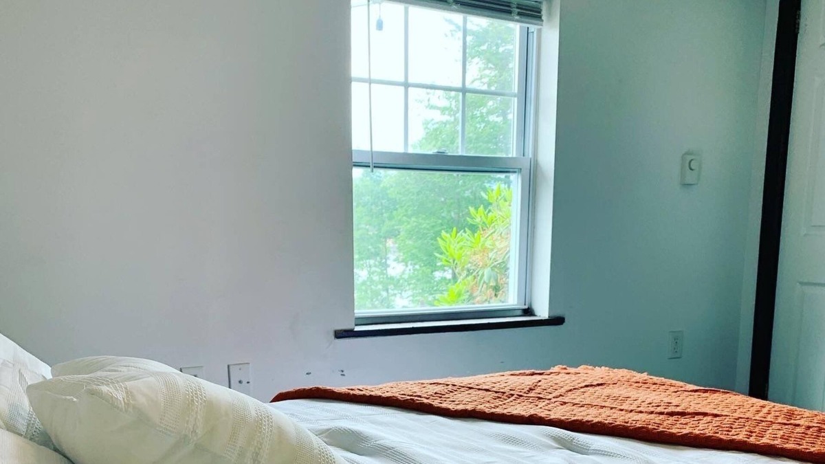 Harveys Lake House | Scenic cabin w/ lakeview & swim