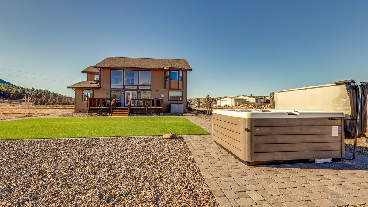 Baderville House | Scenic Flagstaff Home w/Hot Tub & Mountain Views