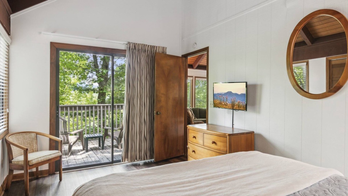 Big Canoe Condo | Scenic Getaway in Jasper Mountains