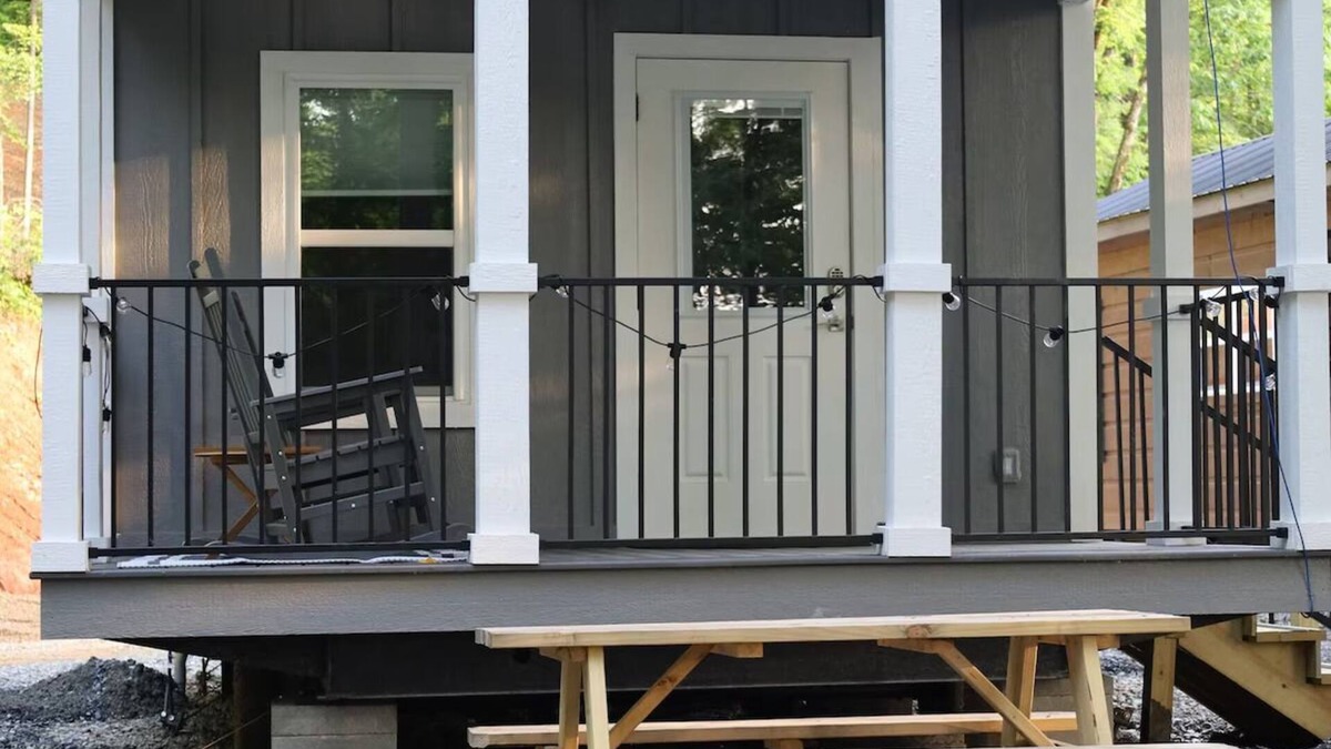 Bryson City Cabin | Scenic Mountain Tiny Home Getaway Near Nantahala River