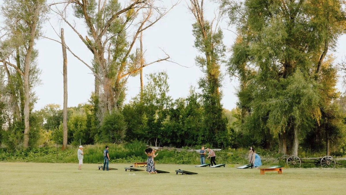 Ririe House | Scenic Private 30 Acre Meadow Retreat for Weddings, Reunions & Large Gatherings