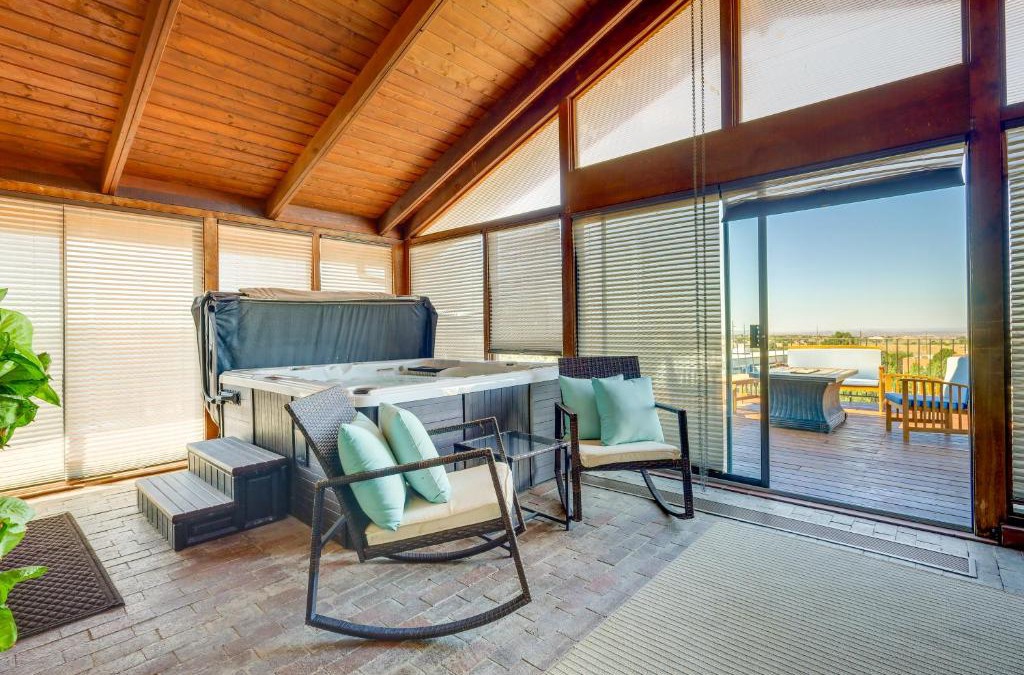 Santa Fe House | Scenic Santa Fe Vacation Rental with Views and Hot Tub