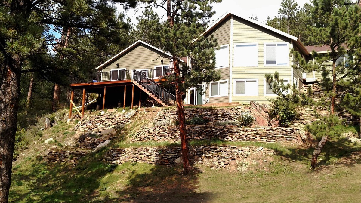 Drake Ski Chalet | Scenic Solitude off the beaten path near Estes Park/Rocky Mountain National Park