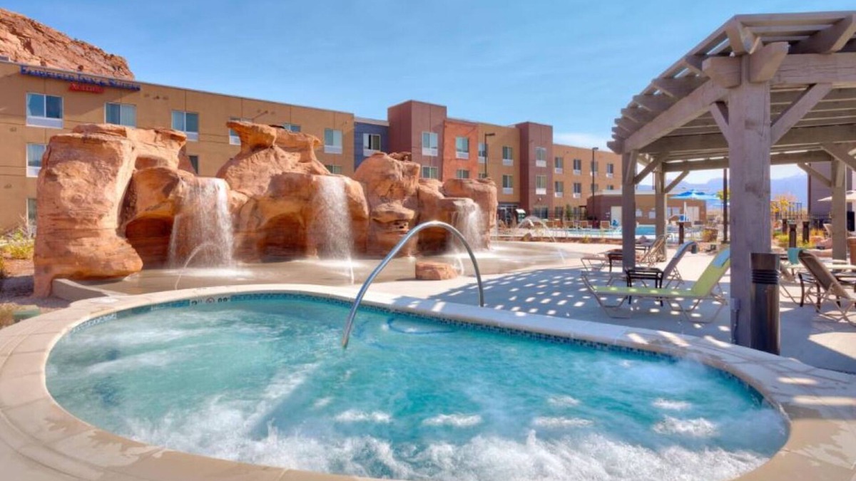 Moab Hotel | Scenic Stay in Moab, Perfect for Exploring Arches & Canyonlands Parks - 4 Units