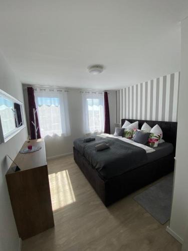 Eisenach Apartment | Schöne Ferienwohnung „Zum Glück Tropical“