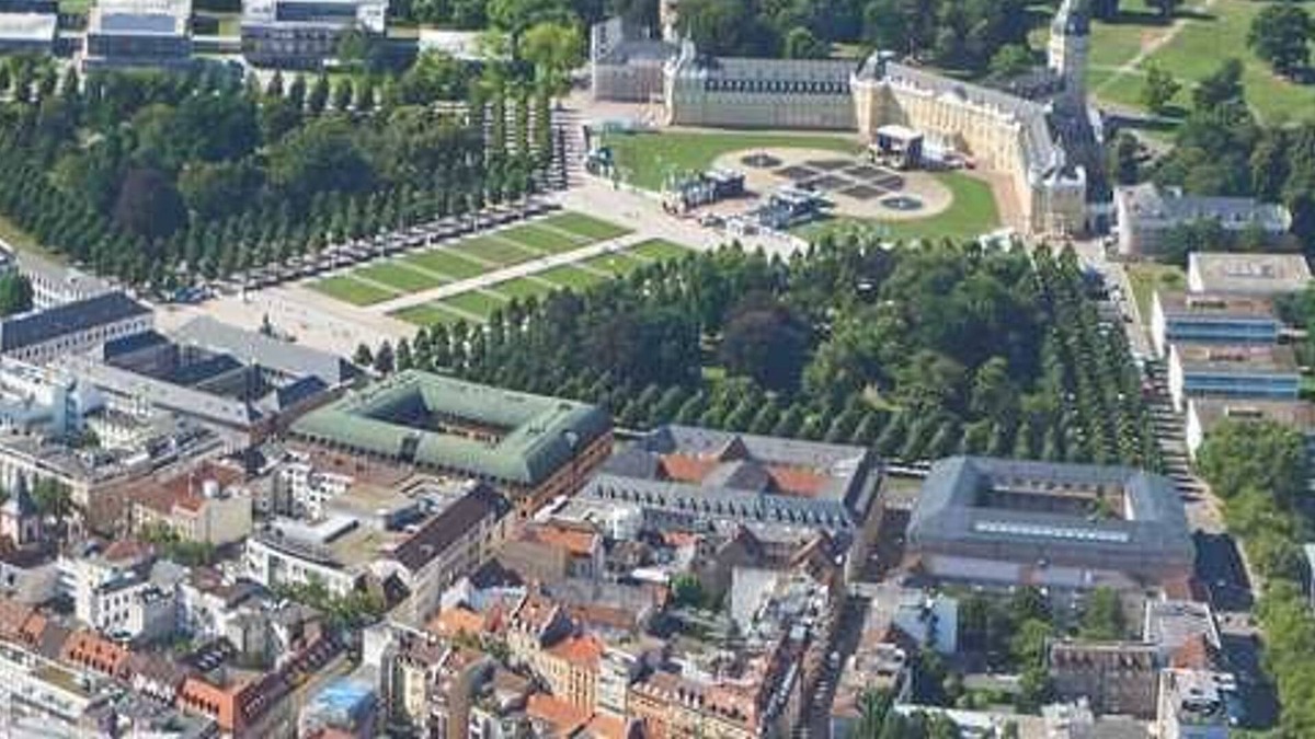 Oststadt Apartment | Schöne, Große und Zentrale Wohnung mit 2 Balkonen - Appartement mit 3 Schlafzimmern