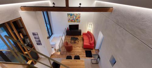 Bettingen House | Scheune als besonderes Ferienhaus in der Südeifel - SCHEIA