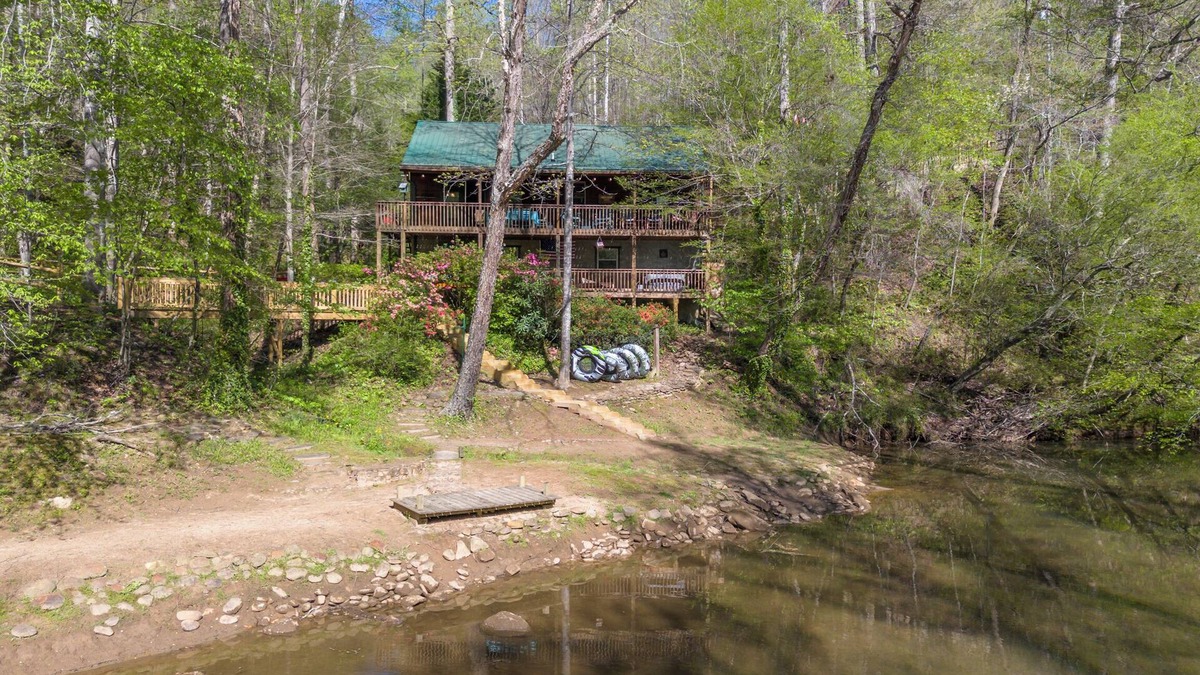 Lake Lure Cabin | Schitz Creek in Lake Lure