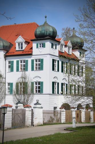 Fischach House | Schloss Elmischwang