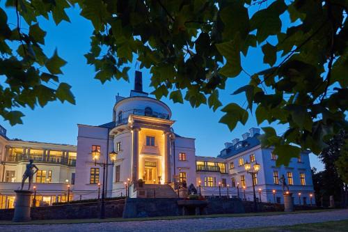 Hohen Demzin Hotel | Schlosshotel Burg Schlitz