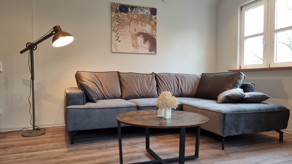 Braunfels Villa | Schmuckstück traumhafter ehem. Bahnhof in Alleinlage