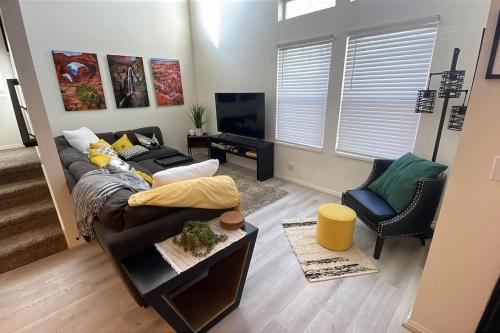 East Central House | Scholar's Loft - Near University of Utah!