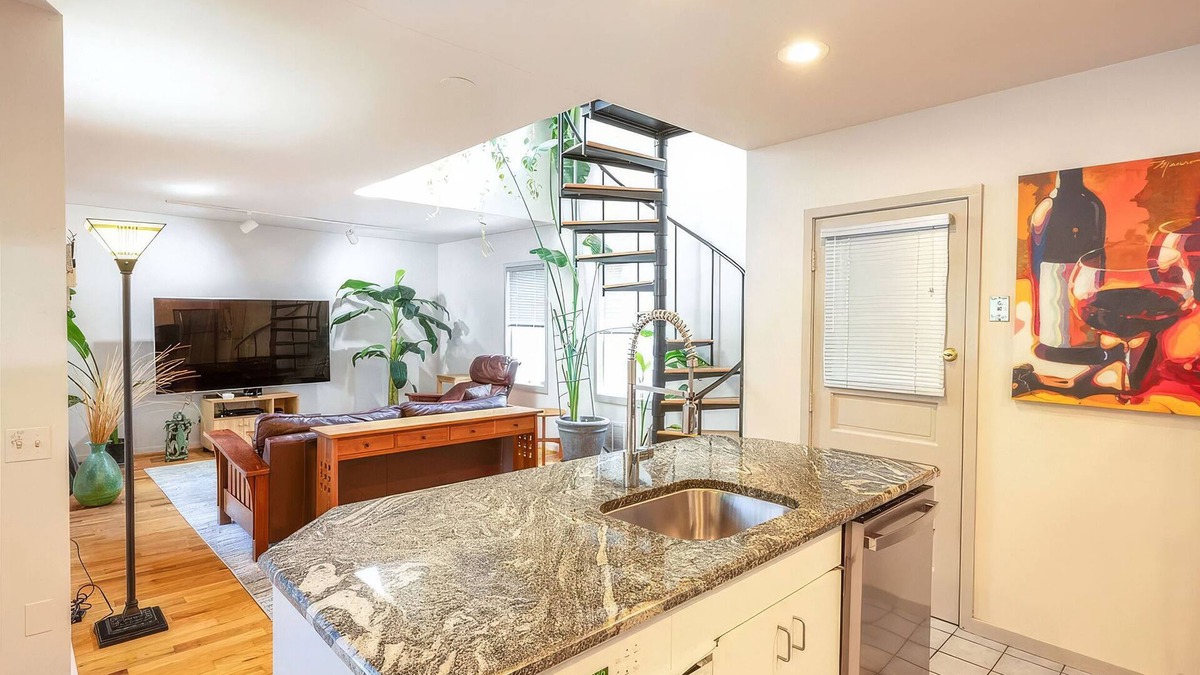 Neighborhood of the Arts Villa | School 31 Lofts, Gallery:LOFT 646