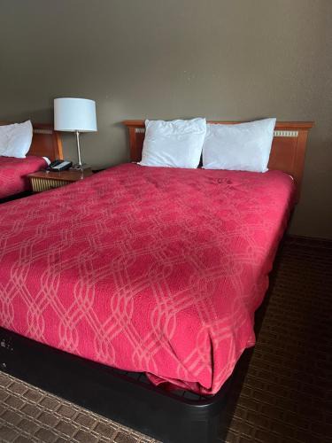 Hurricane Mills Hotel | Scottis inns