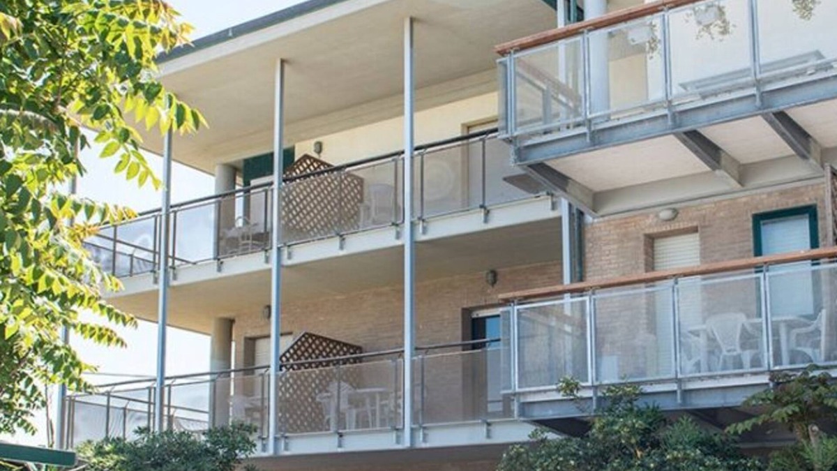 Senigallia Apartment | SE008 - Senigallia, one bedroom apartment on the sea with beach