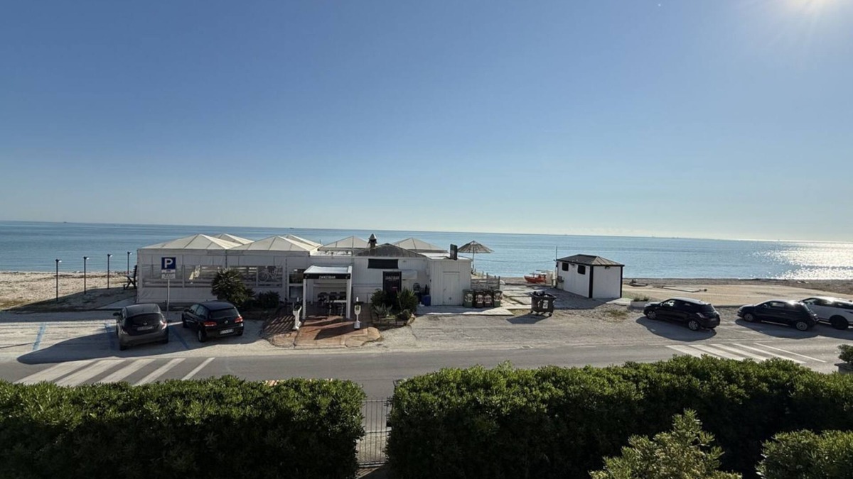 Montemarciano Apartment | SE173 - Montemarciano, three-room apartment with attic facing the sea