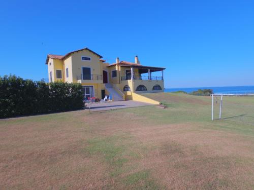 Pyrgos Apartment | Sea Breeze ena