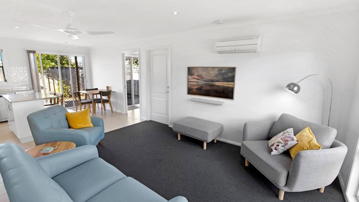Paynesville House | Sea Breeze - Wander along the esplanade or enjoy the foreshore walking tracks