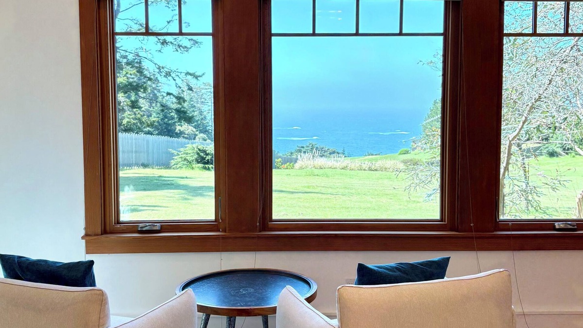 Little River Cottage | Sea Fox Cottage -Secluded Ocean View Retreat with private garden and fireplace