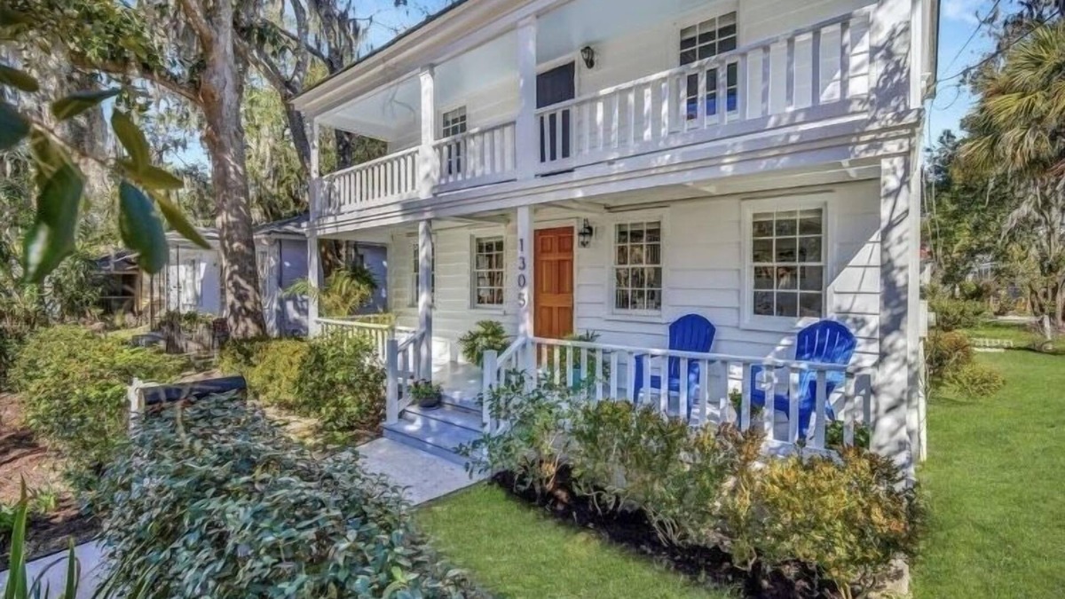 Northwest Quadrant House | Sea Glass Cottage on Duke - Three Bedrooms Downtown Beaufort