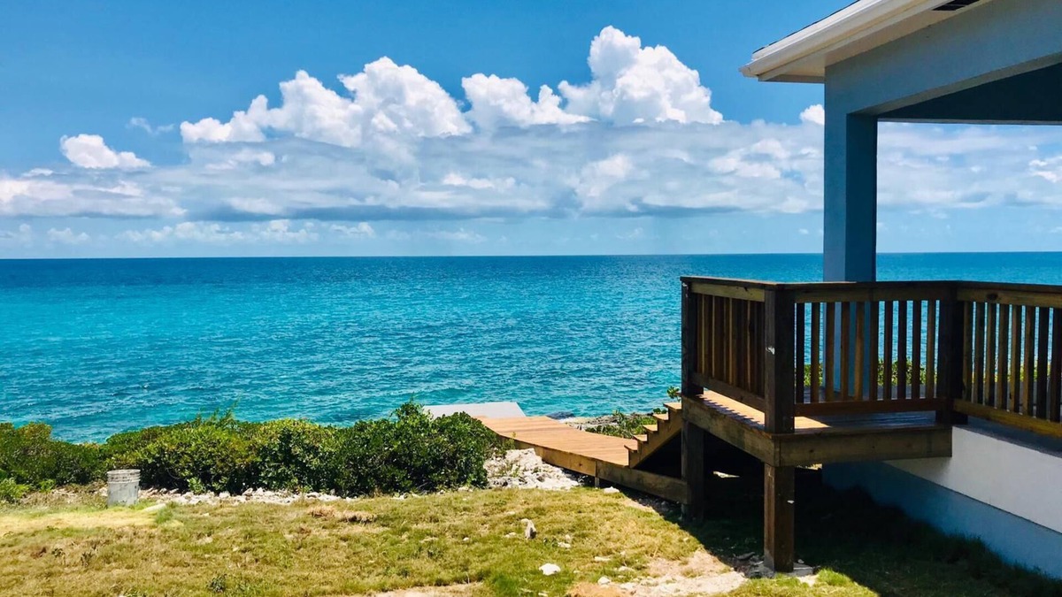 Rainbow Bay Cottage | Sea Grapes - Amazing Ocean Views plus a Pool