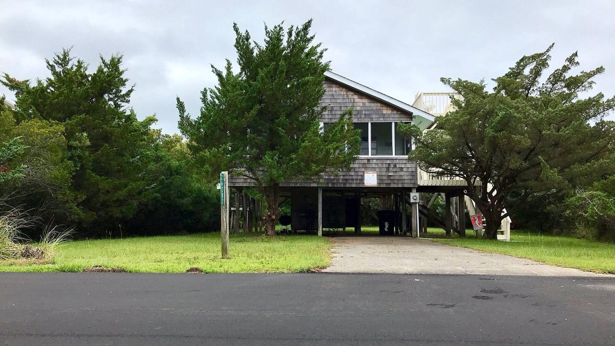Salvo House | SEA HORSE A Charming Beach Cottagen
