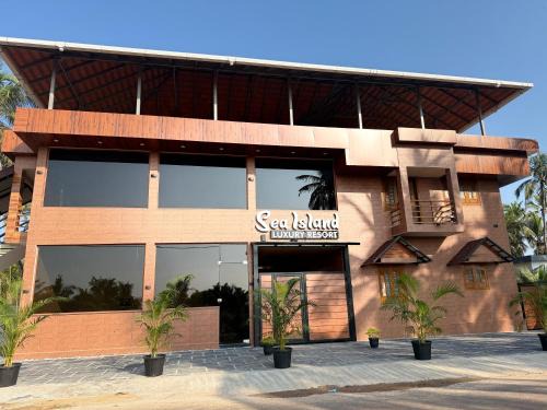 Kasaragod District Hotel | Sea Island Resort