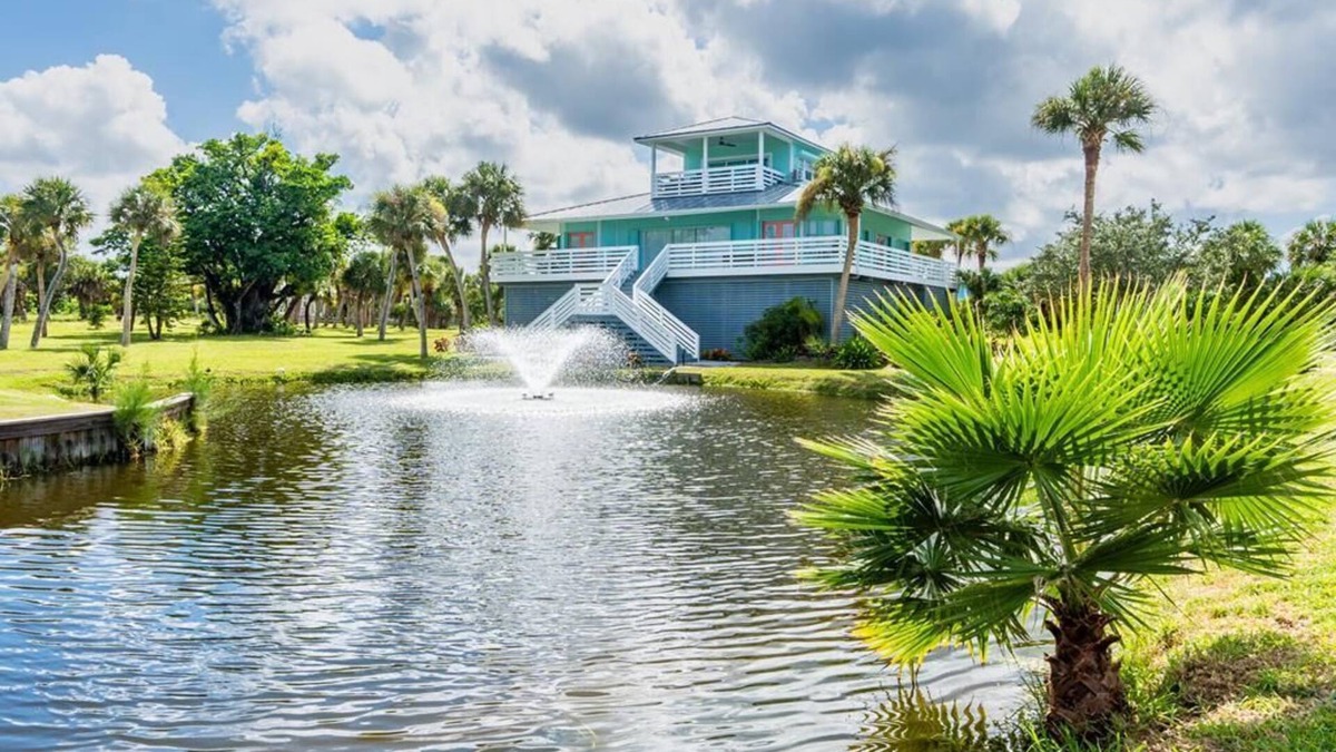 Palm Island House | Sea La Vie a breathless private beach home for your family and friends