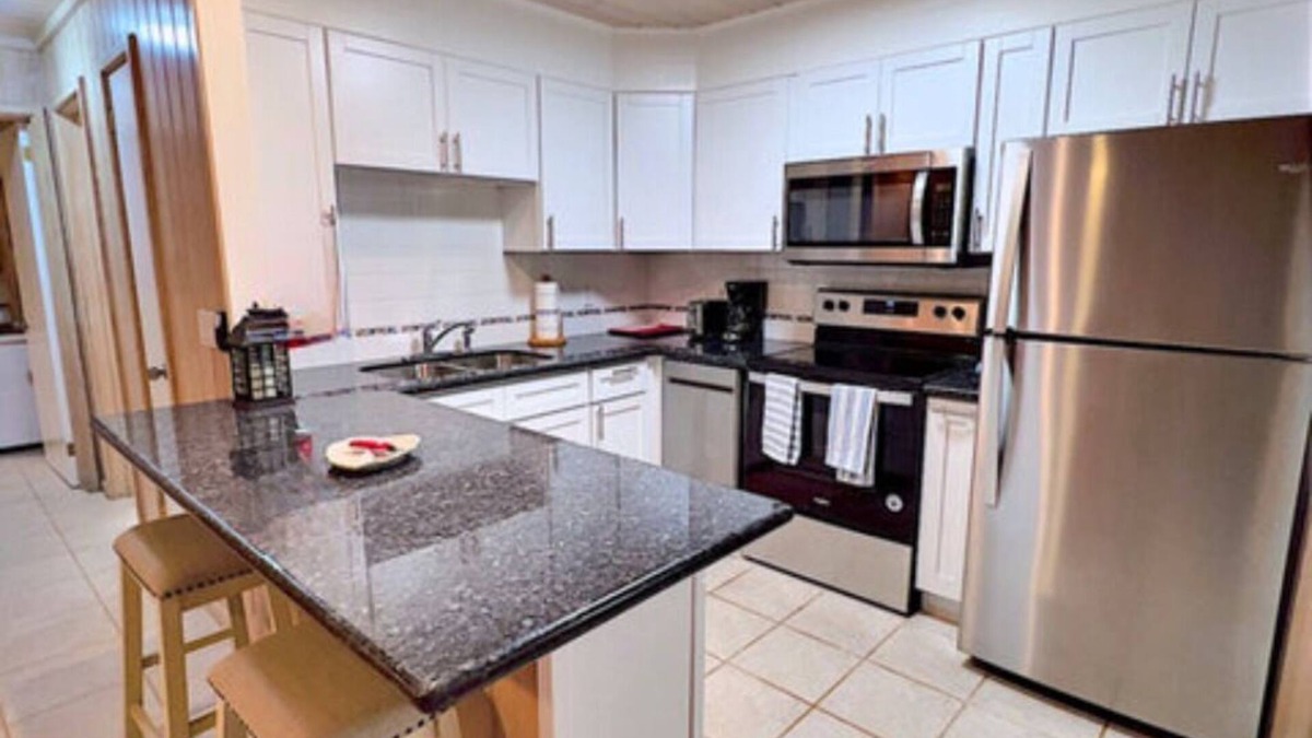 Man O War Cay Apartment | Sea La Vie - Schooner's Landing