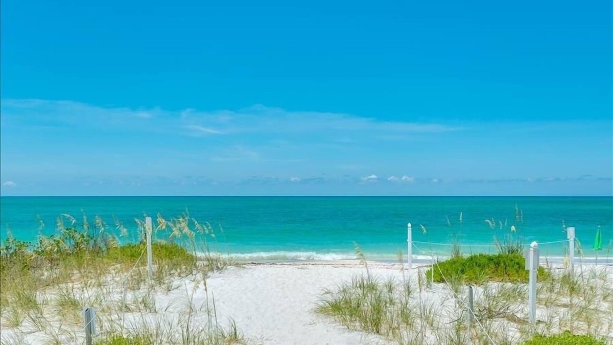 Boca Grande Condo | Sea Oats 222 2 Bedroom Condo by RedAwning