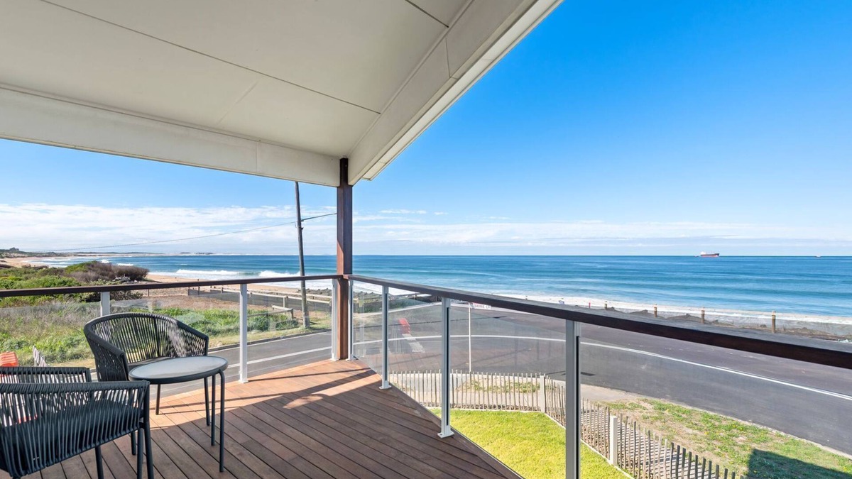Stockton House | Sea Sand and Serenity at Stockton - Stunning Sophistication