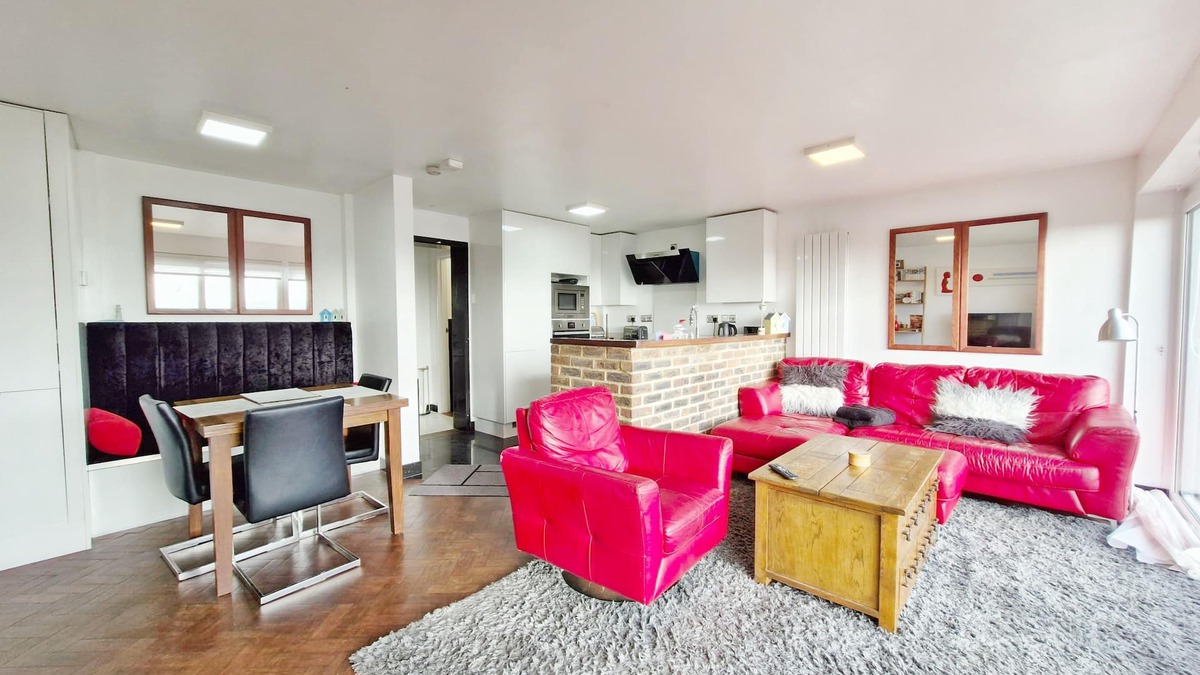 South Hayling Cottage | Sea Scene's , Hayling Island - a flat that sleeps 4 guests in 2 bedrooms