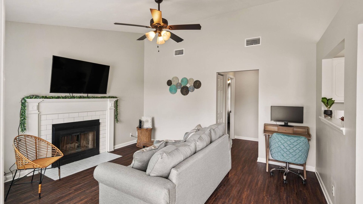 Brunswick House | Sea Turtle Cottage | 3 Bed, 1 Bath