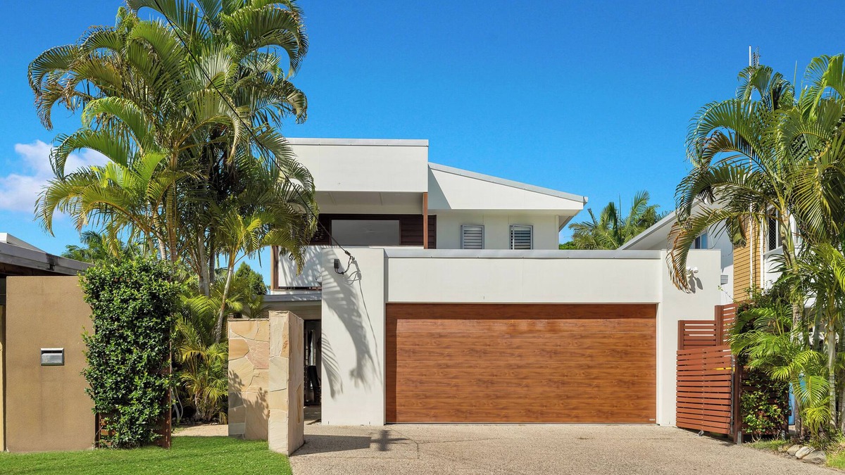 Dicky Beach House | Sea u Soon @ Moffs