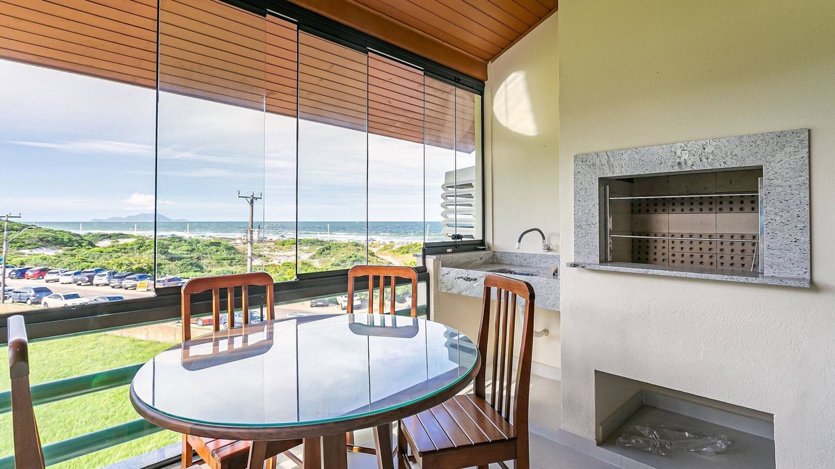 Ingleses Norte Apartment | Sea View | 43” Smart TV | WI-FI 300mb #IA28